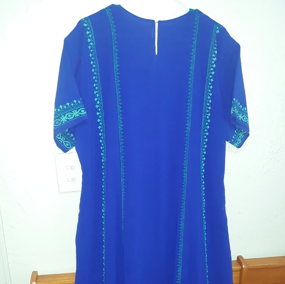 Indian dress - Picture 3 of 6